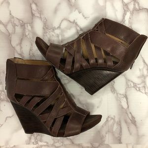 *NINE WEST* Leather Strappy Wedges SIZE 7
